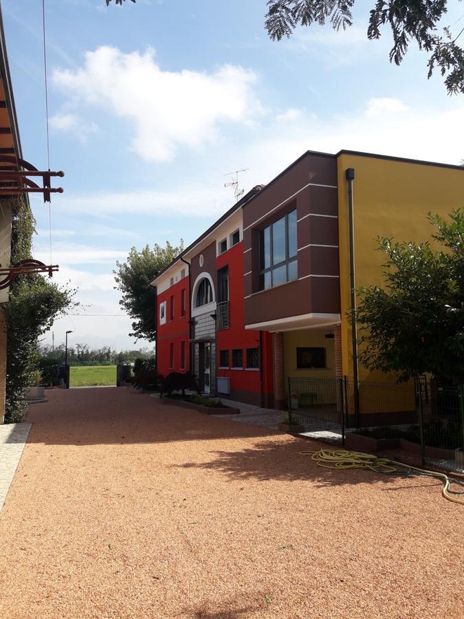 Dolce Vita Lovely Suites Cavriago Exterior foto